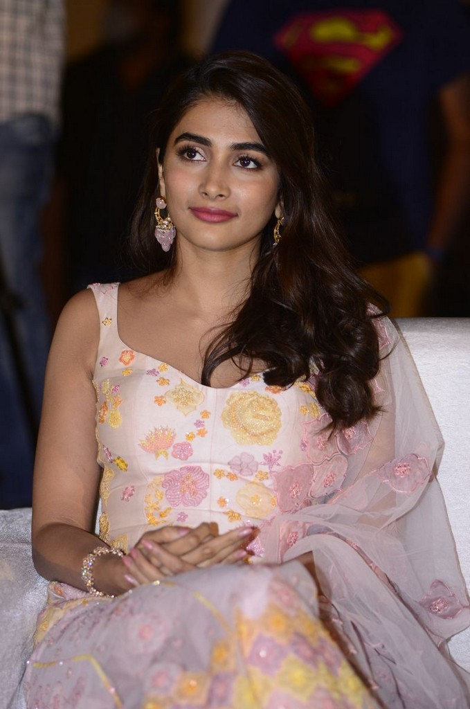 Actress Pooja Hegde Pictures